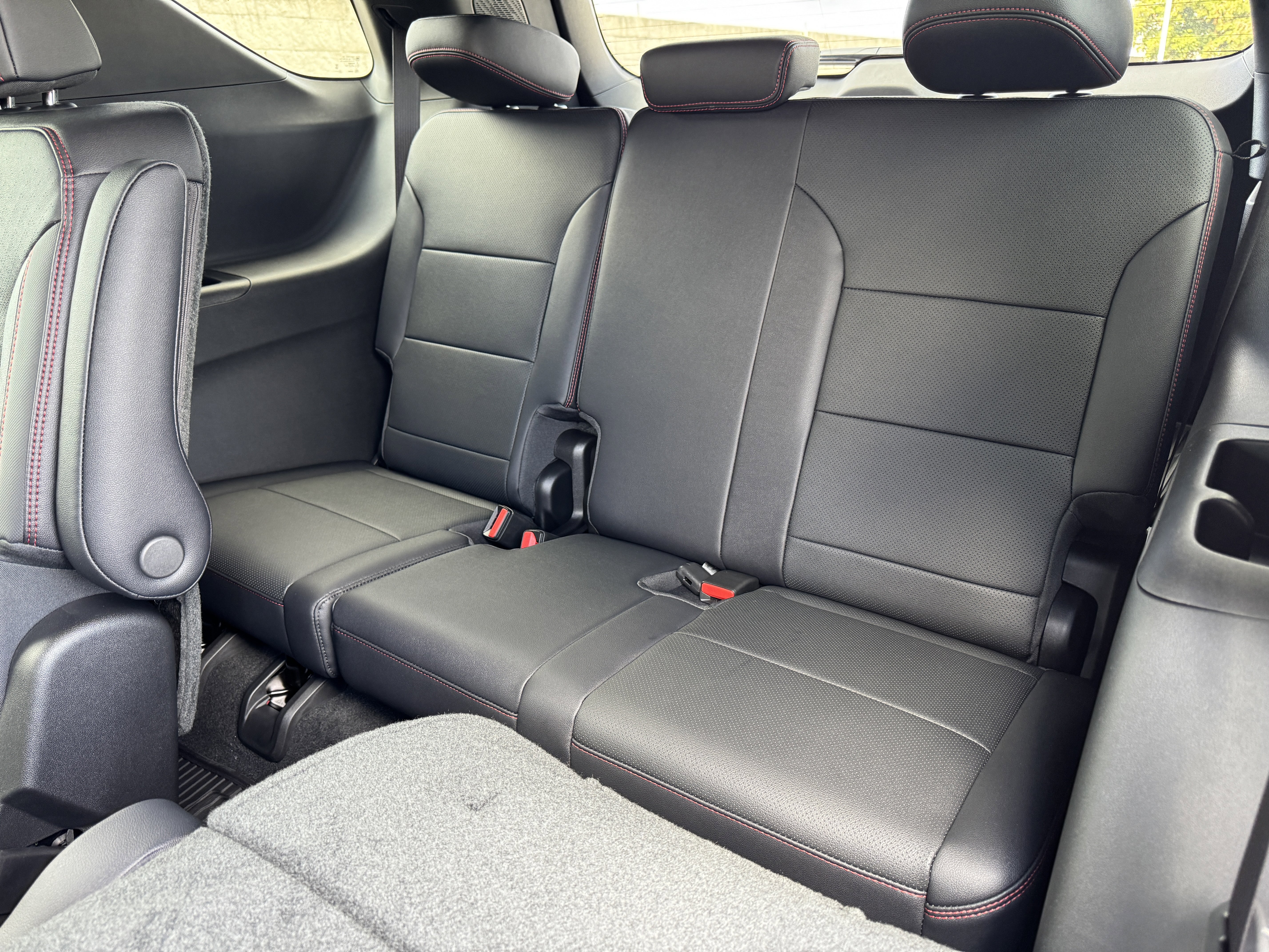 New 2026 Chevrolet Traverse RS w/ LPO, Floor Liner Package image 15