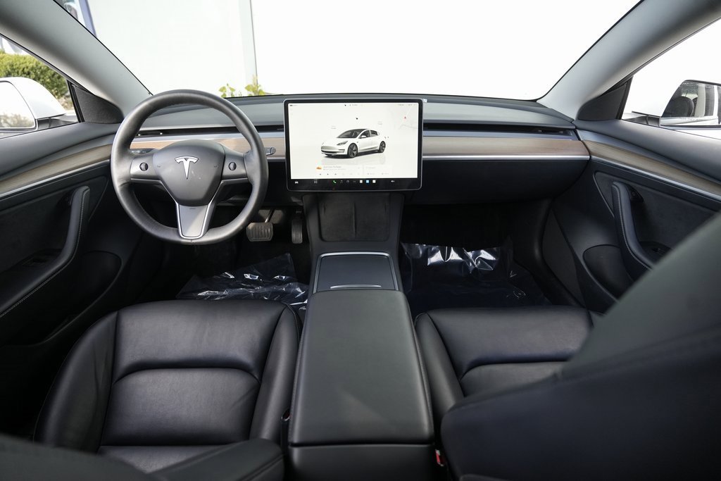 Used 2023 Tesla Model 3 Standard Range image 41