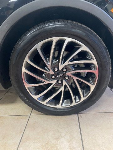 Used 2019 Lincoln Nautilus Reserve image 28