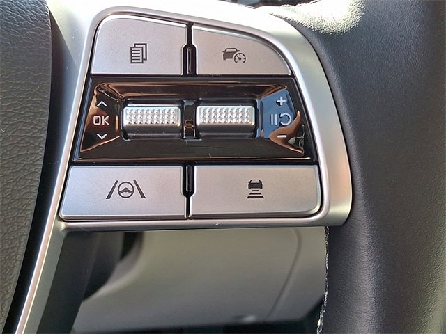 Used 2025 Kia Telluride EX w/ EX Captain's Chair Package image 19