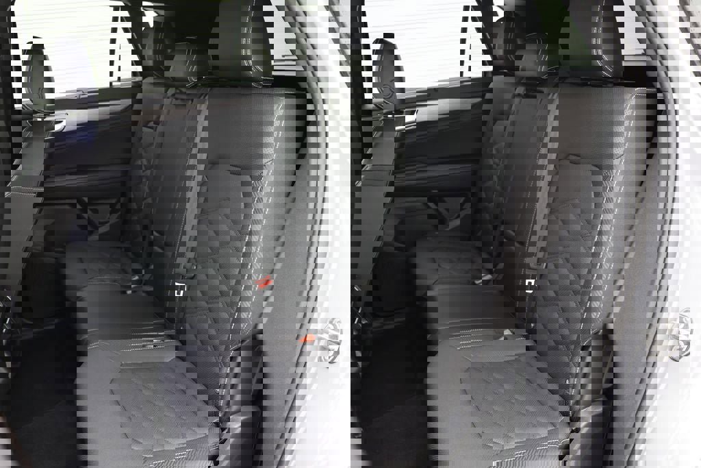 Used 2025 Volkswagen Atlas Cross Sport SE image 13