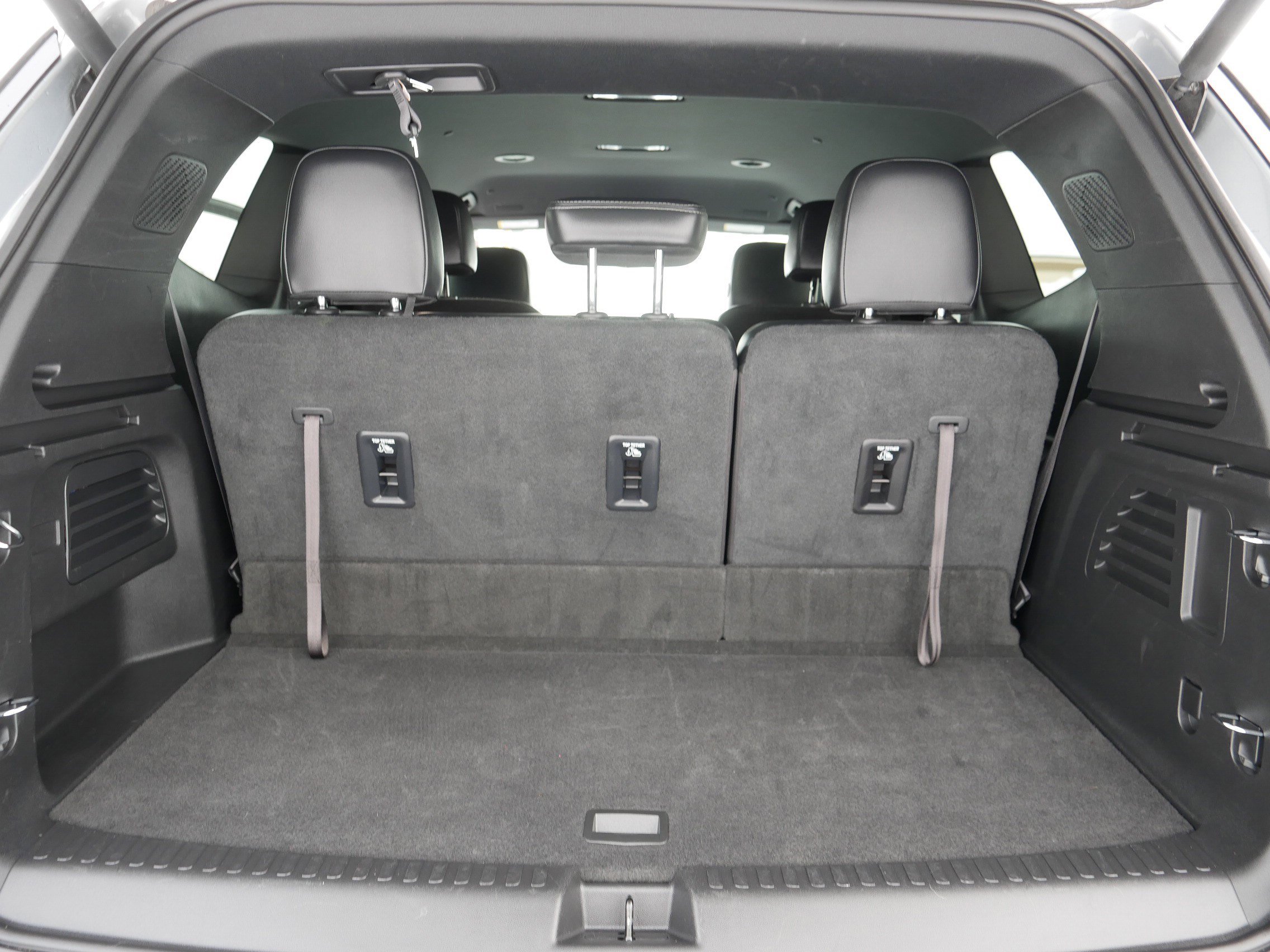 Used 2025 Buick Enclave Preferred image 18