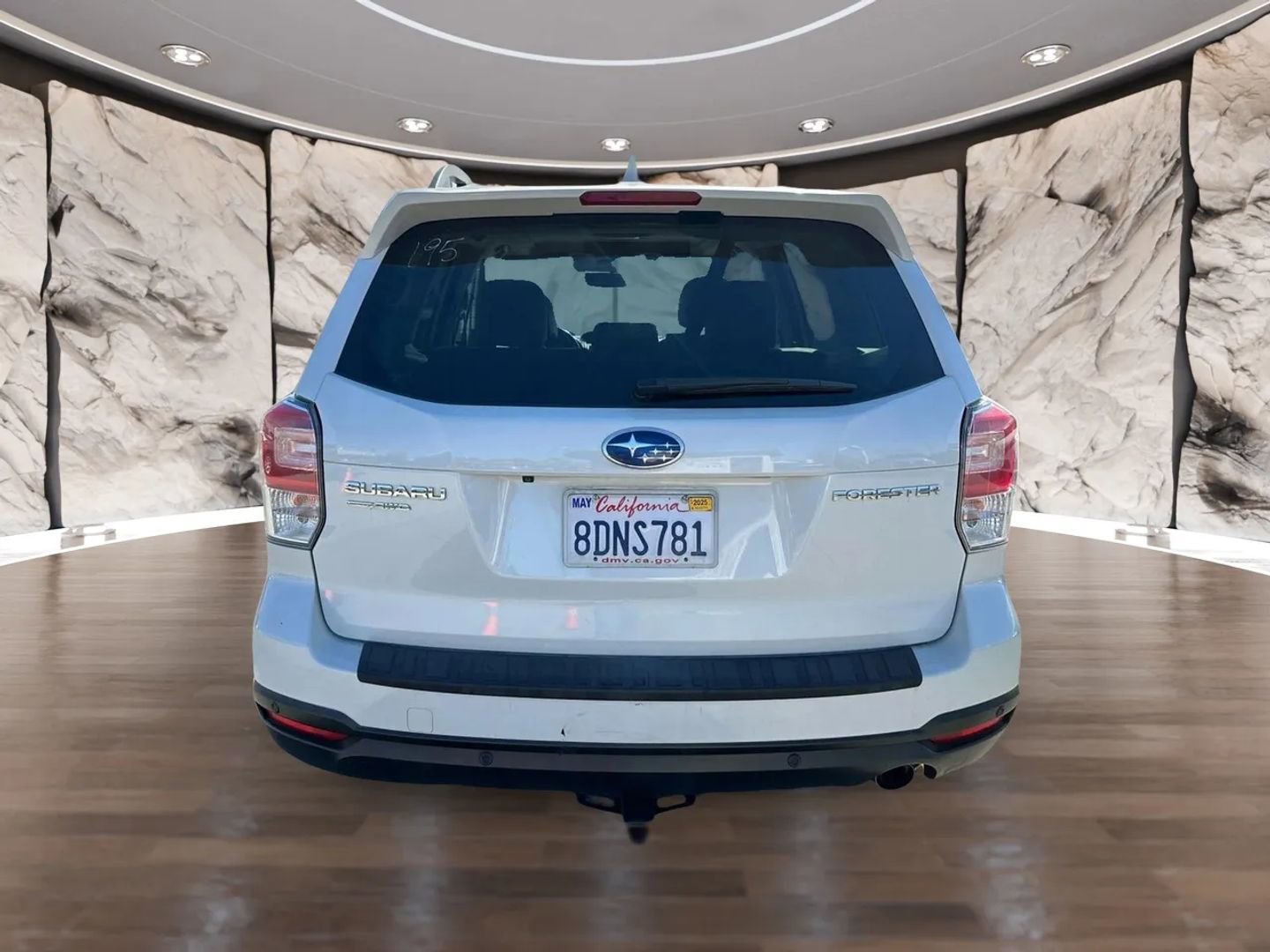 Used 2018 Subaru Forester 2.5i Touring w/ Popular Package #3B image 9