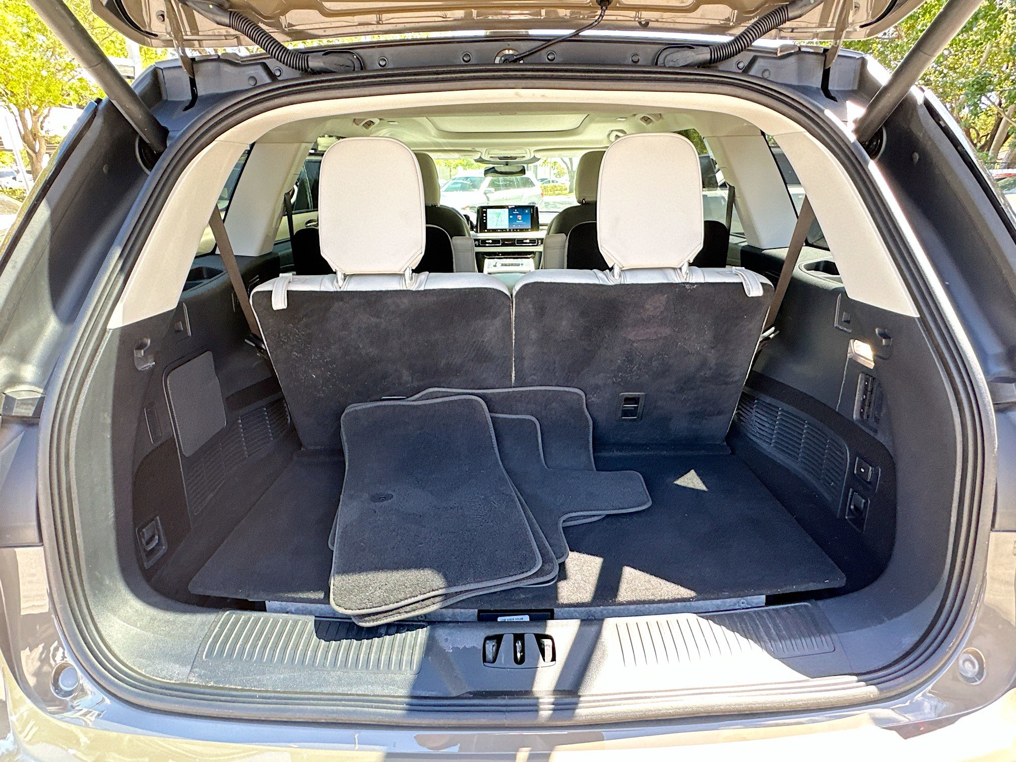 Used 2025 Lincoln Aviator 2WD image 27