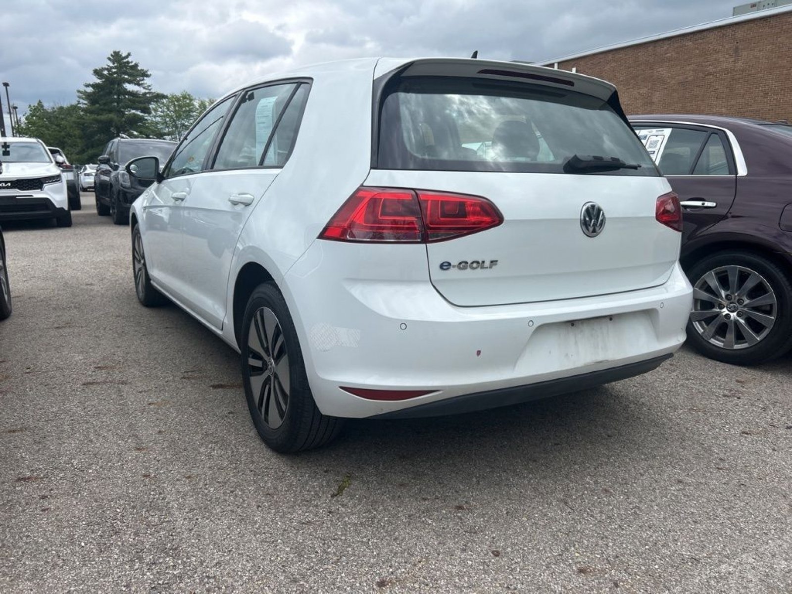 Used 2016 Volkswagen e-Golf SEL Premium FWD image 20