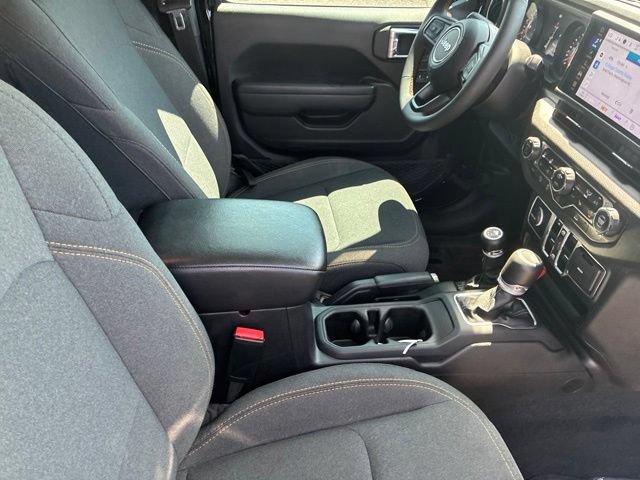 Used 2024 Jeep Gladiator Sport AWD/4WD image 64