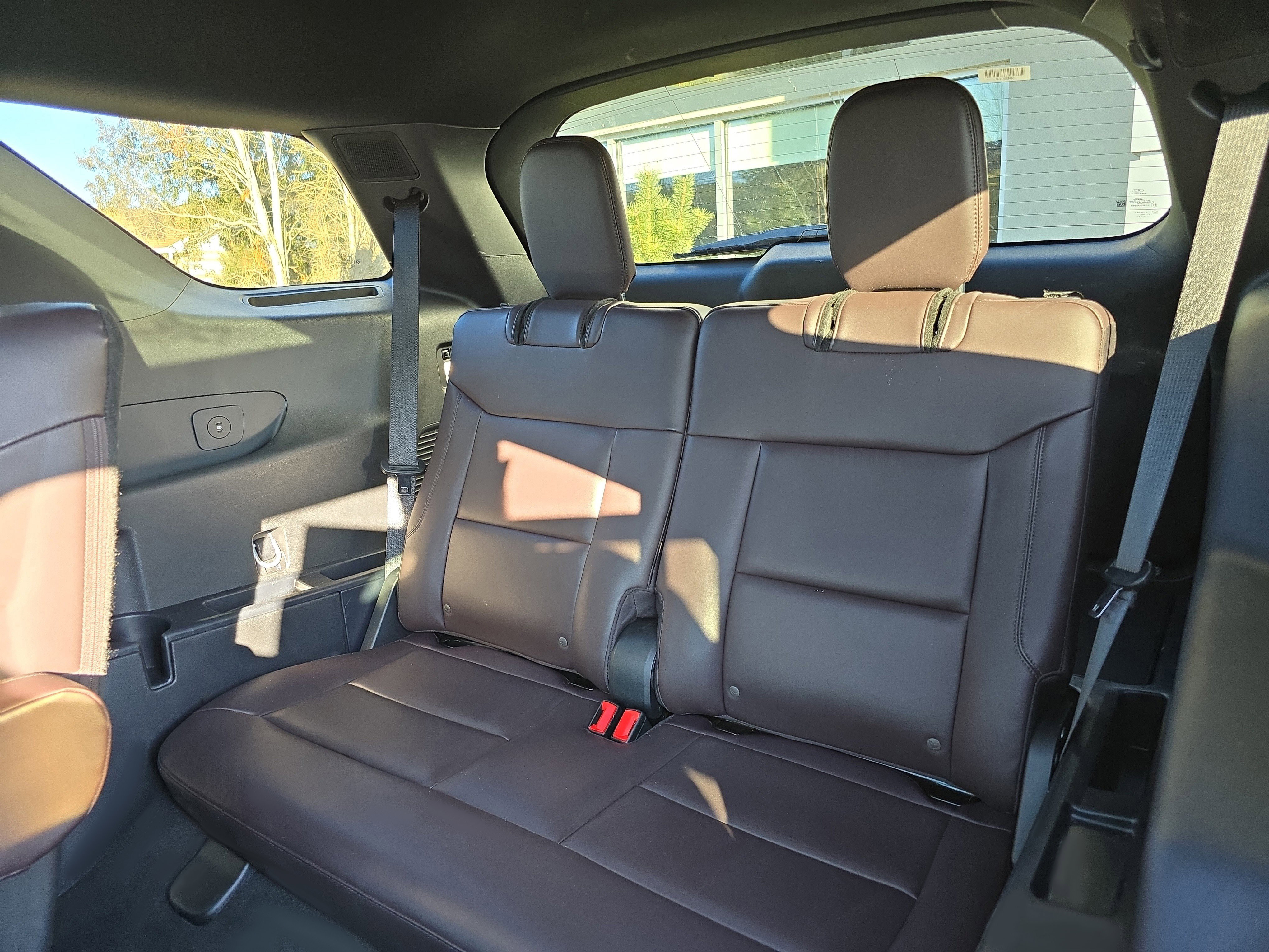 Used 2025 Ford Explorer Platinum w/ LUX Leather Package AWD/4WD image 15