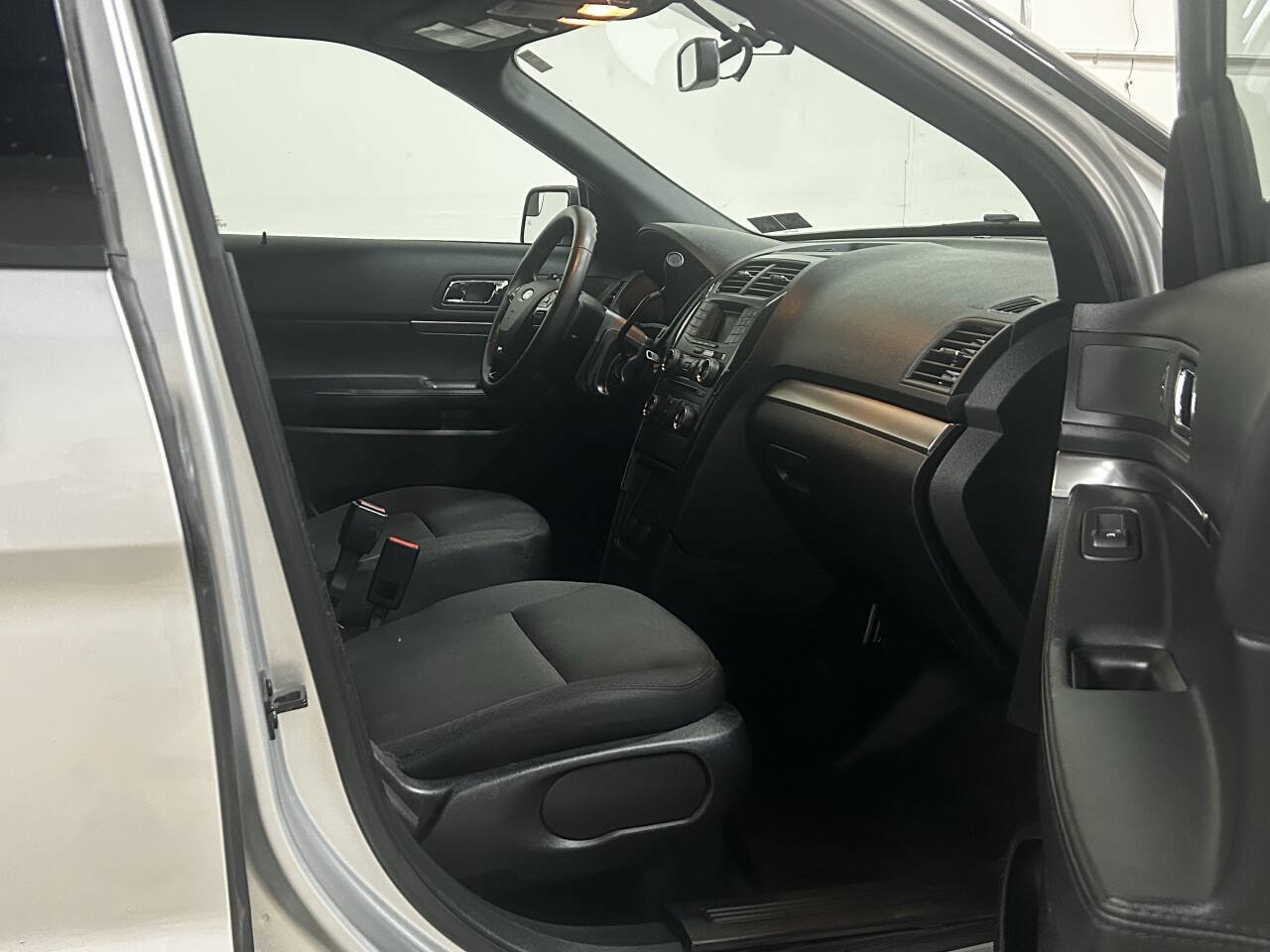 Used 2017 Ford Explorer 4WD Police Interceptor w/ Ready For The Road Package image 18