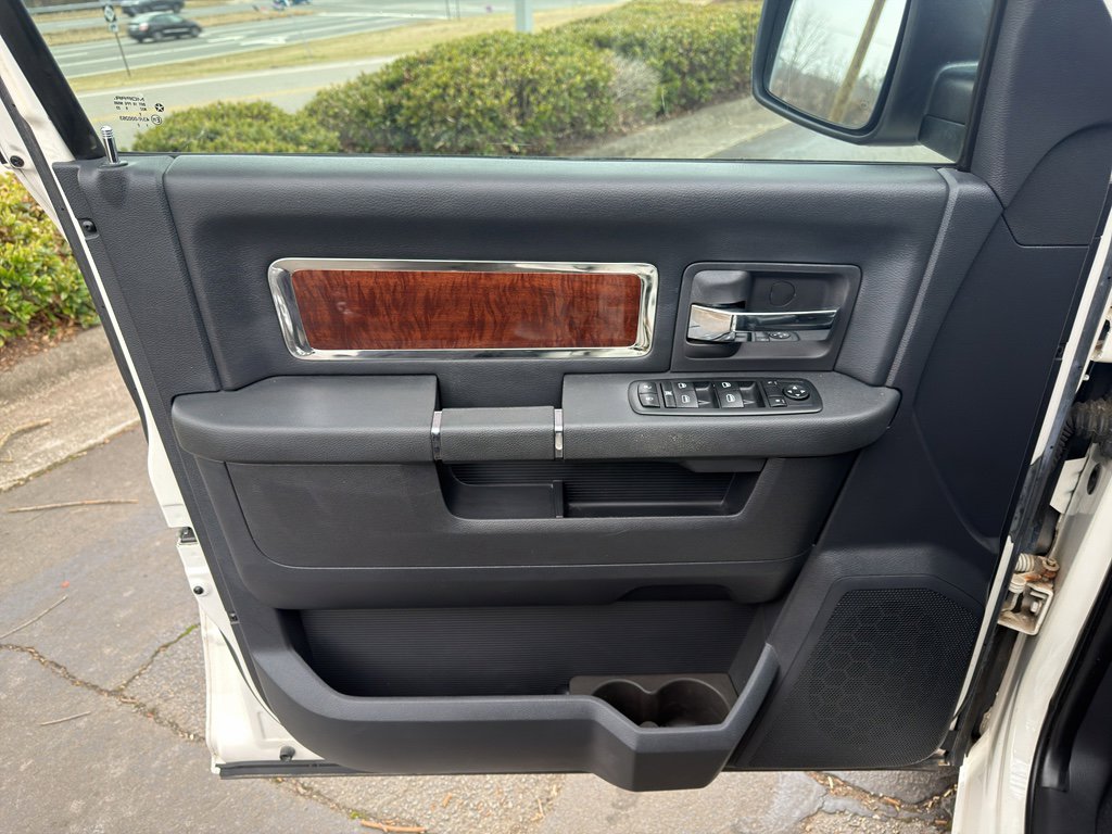 Used 2009 Dodge Ram 1500 Truck Laramie image 17