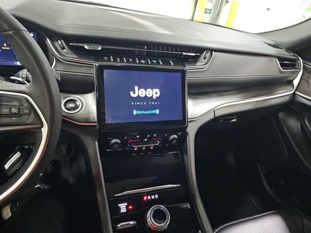 Used 2024 Jeep Grand Cherokee L Limited w/ Luxury Tech Group II image 17