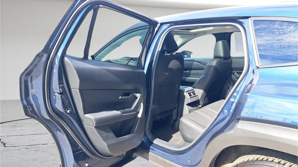 Used 2025 MAZDA CX-50 AWD 2.5 S w/ Cargo Package image 11