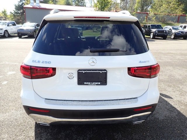 Used 2022 Mercedes-Benz GLB 250 4MATIC w/ Premium Package Lite image 4