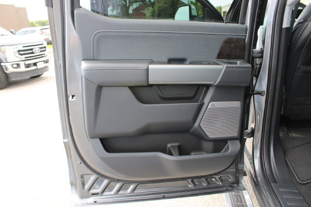 New 2026 Ford F250 Lariat w/ Chrome Package AWD/4WD image 8