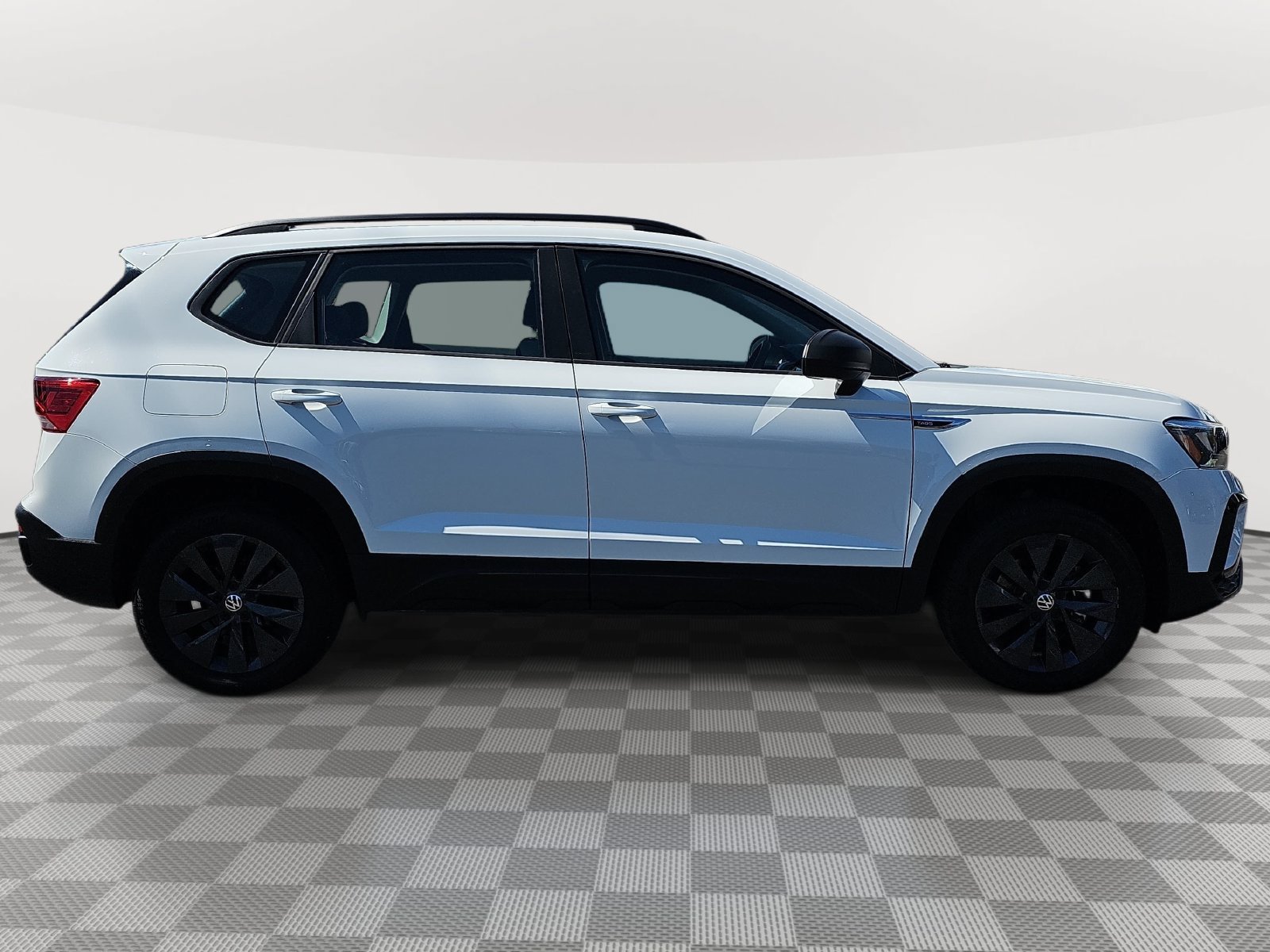 Used 2023 Volkswagen Taos S FWD image 4