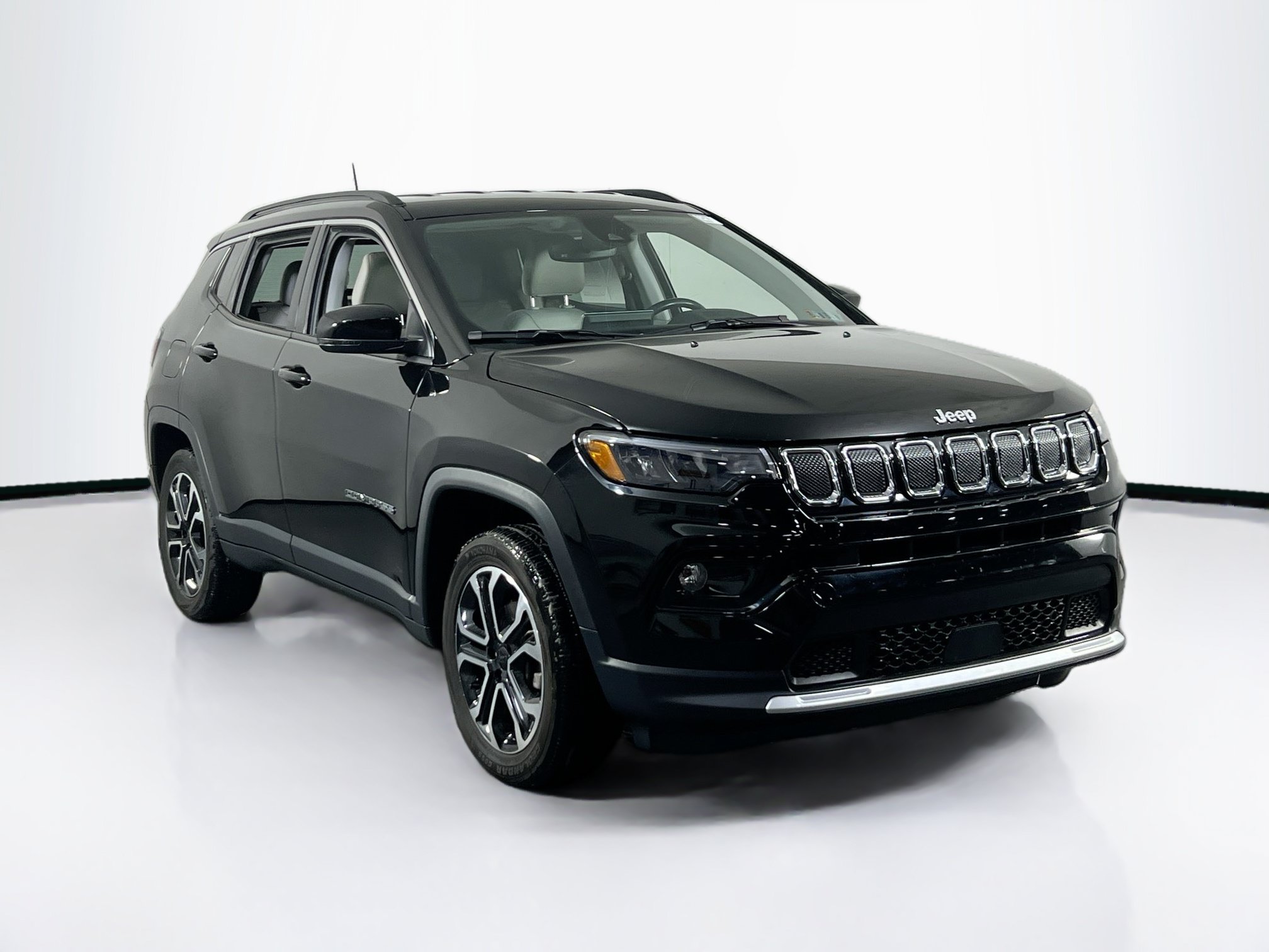 Used 2022 Jeep Compass Limited AWD/4WD image 3