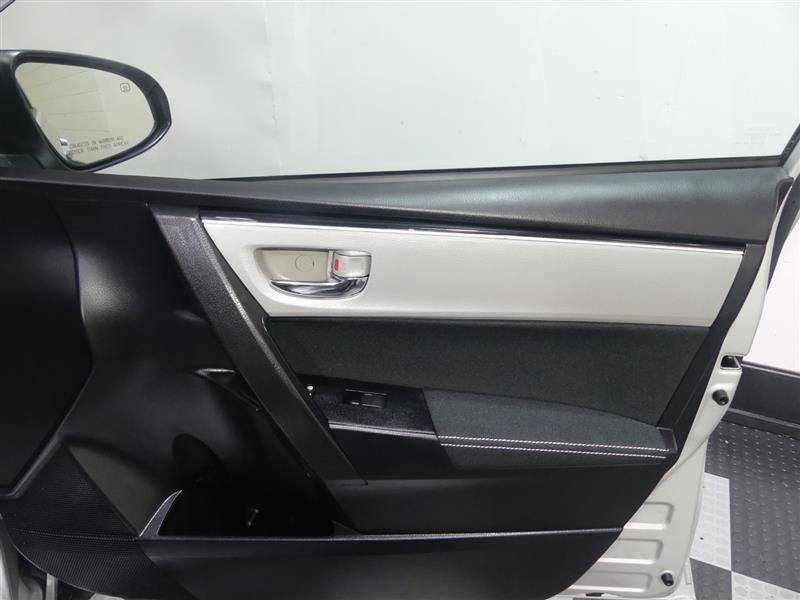 Used 2019 Toyota Corolla LE FWD image 18