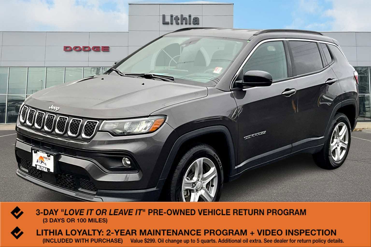 Used 2024 Jeep Compass Latitude image 1