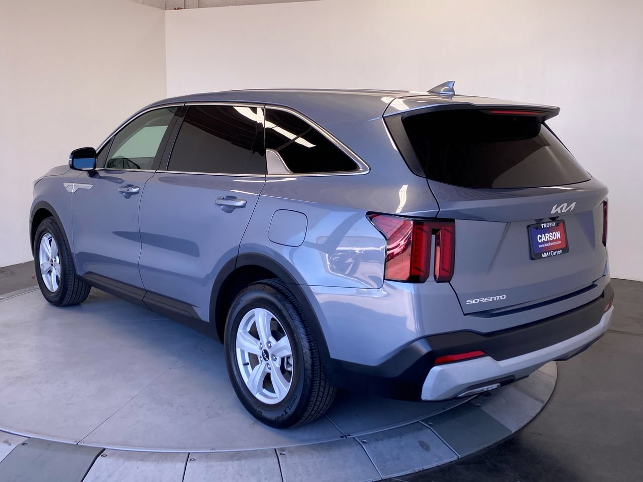 Certified 2025 Kia Sorento LX FWD image 3