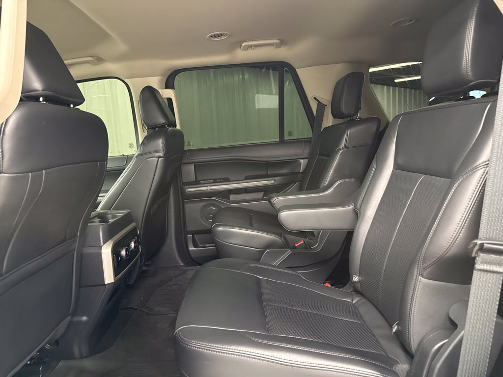 Used 2024 Ford Expedition XLT RWD image 10