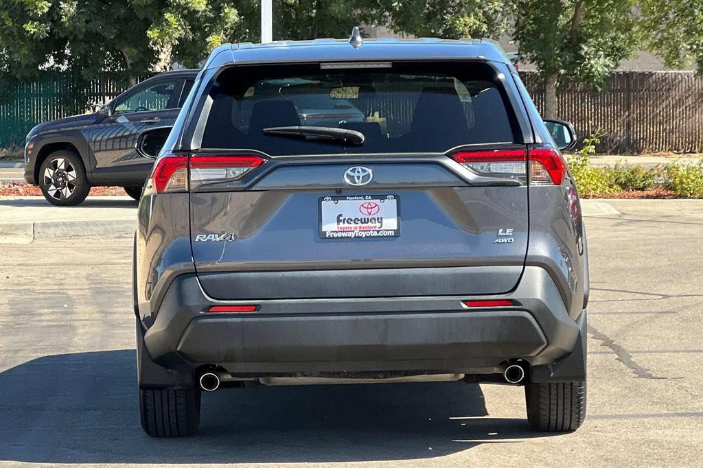 Certified 2024 Toyota RAV4 LE AWD/4WD image 6