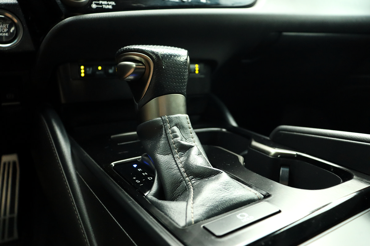 Used 2023 Lexus ES 350 F Sport w/ Accessory Package (Z2) FWD image 37