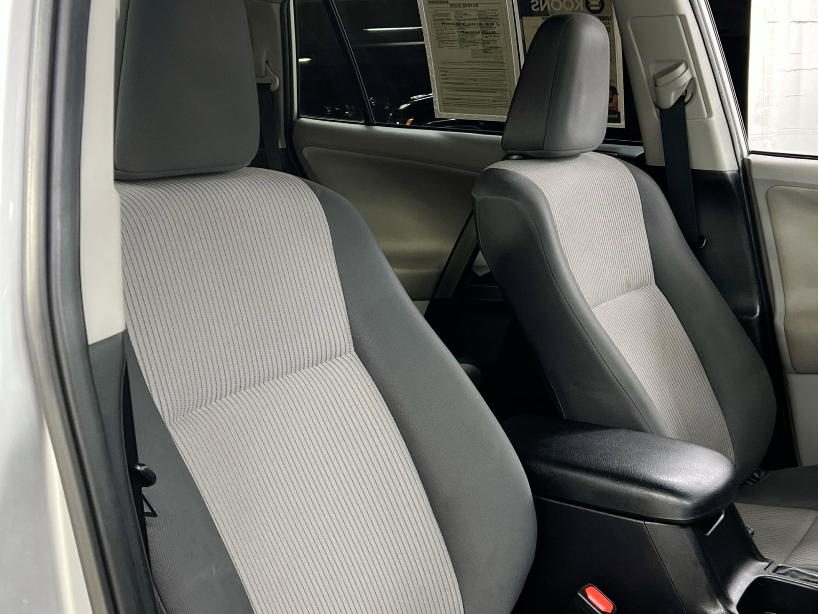 Used 2013 Toyota RAV4 LE image 31