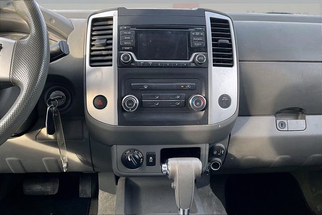 Used 2018 Nissan Frontier SV image 9