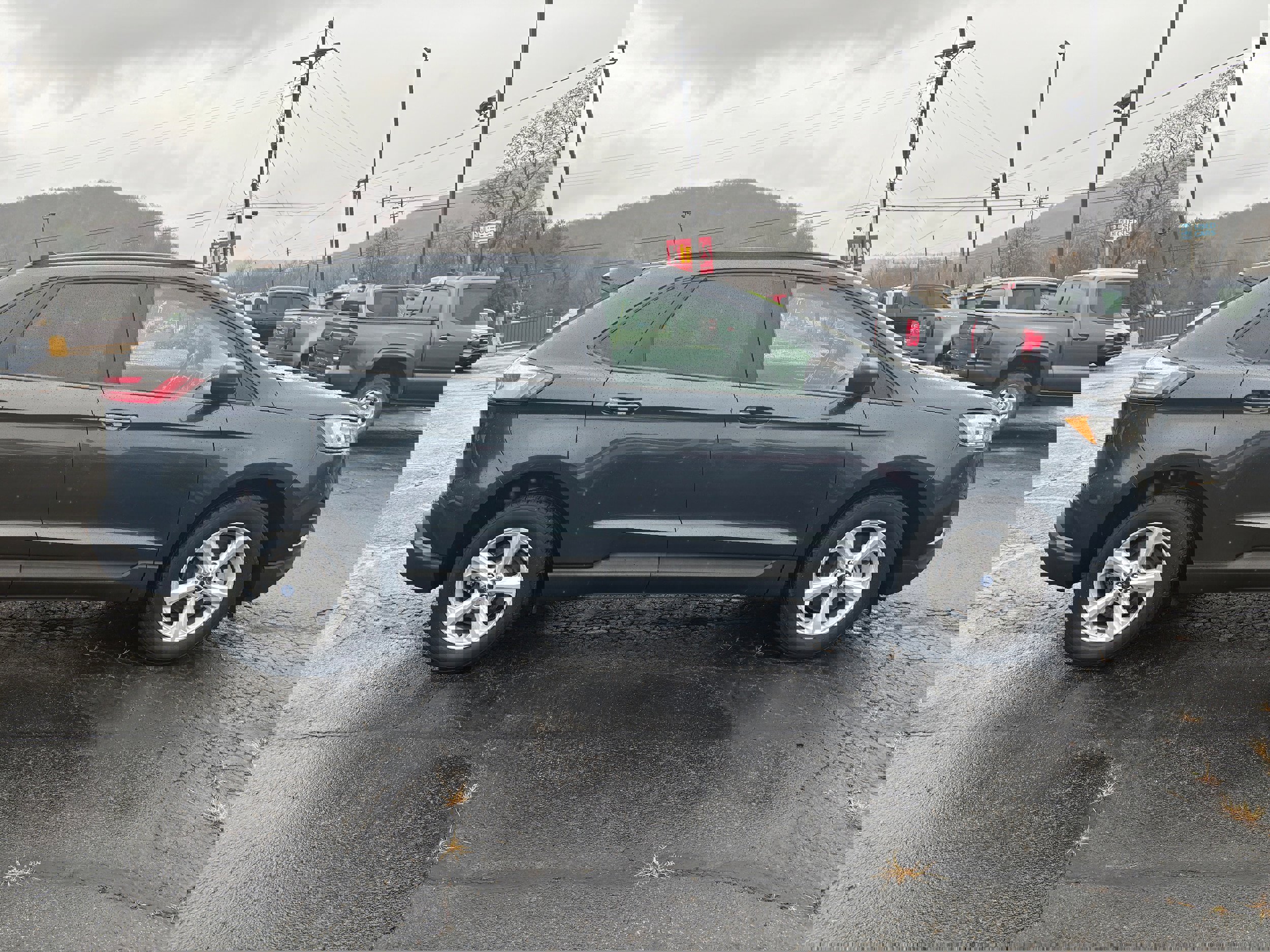 Used 2022 Ford Edge SE video 3