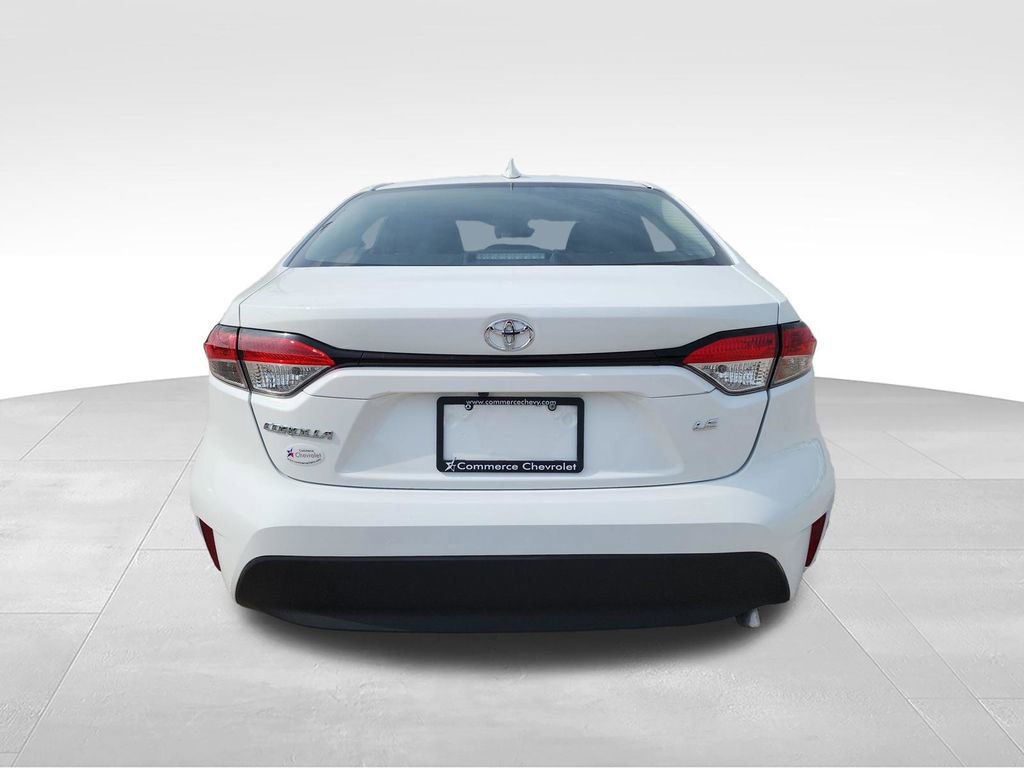 Used 2025 Toyota Corolla LE FWD image 8