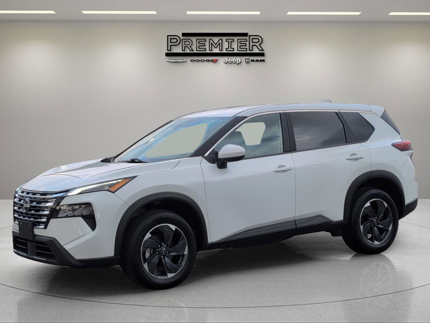 Used 2024 Nissan Rogue SV