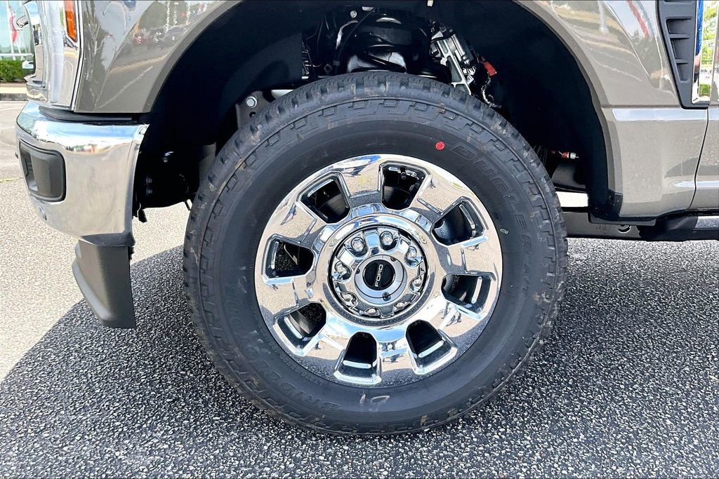 New 2026 Ford F250 4x4 Crew Cab Super Duty image 12