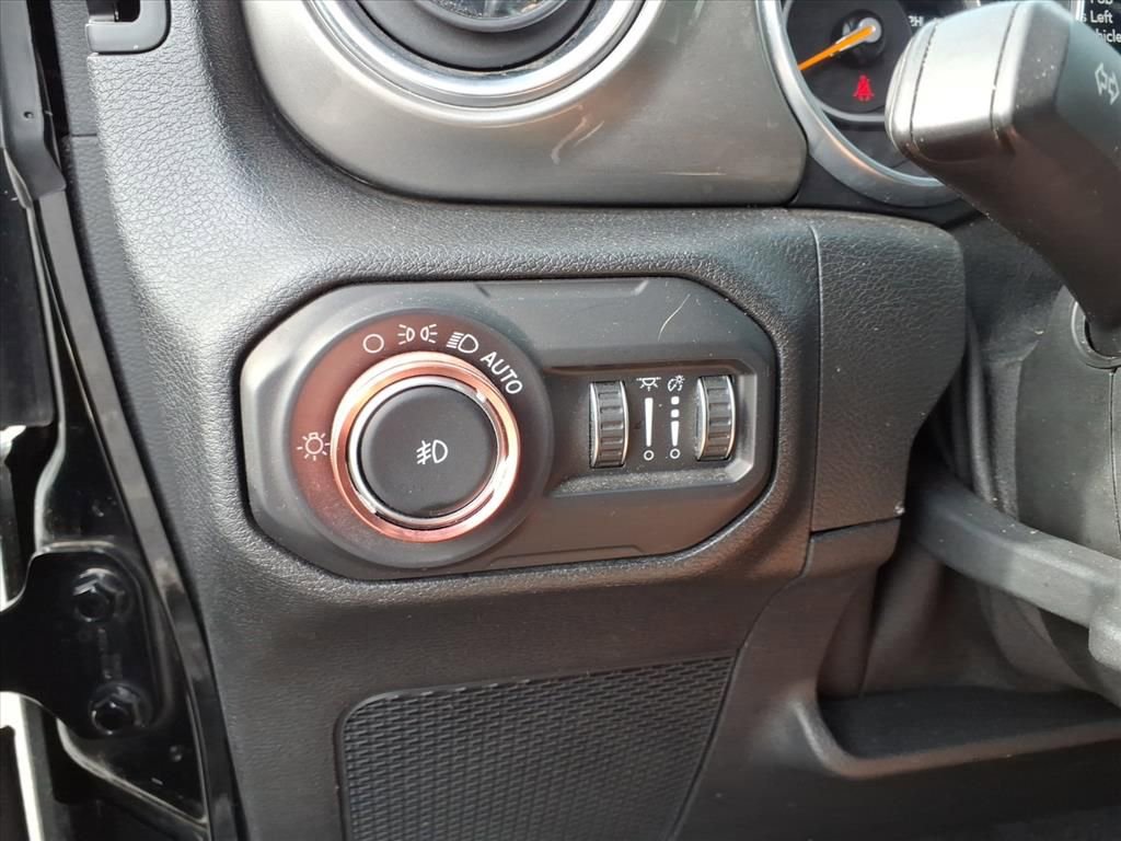 Certified 2021 Jeep Wrangler Unlimited Sahara w/ Cold Weather Group AWD/4WD image 14