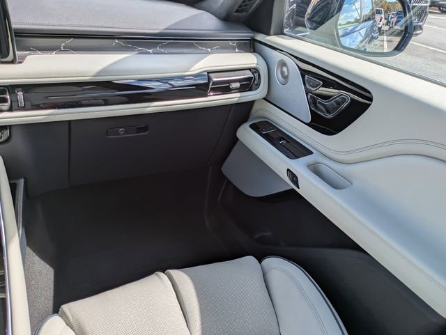 New 2026 Lincoln Aviator Black Label w/ Black Label Special Edition image 17