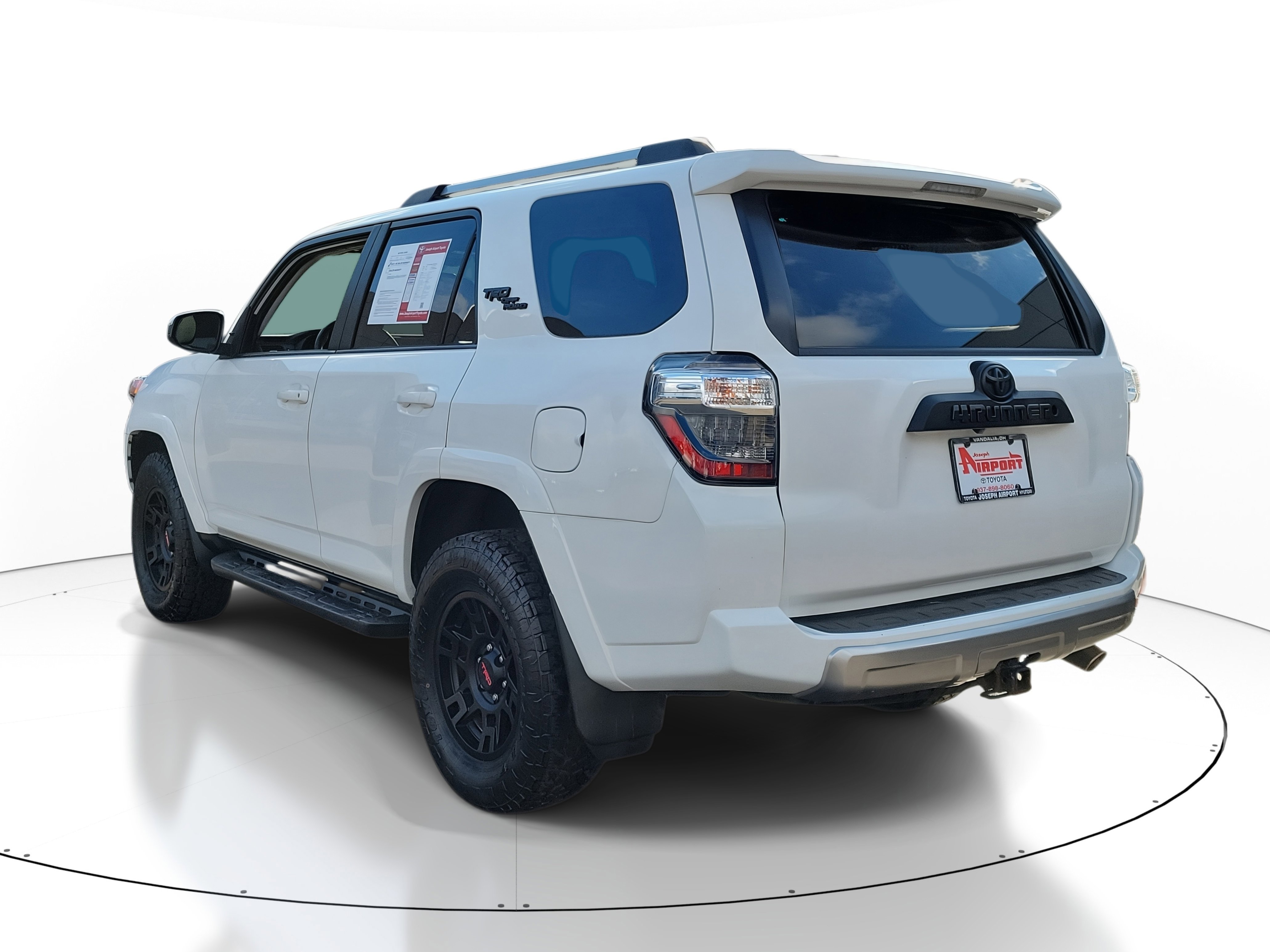 Used 2017 Toyota 4Runner TRD Off-Road image 3