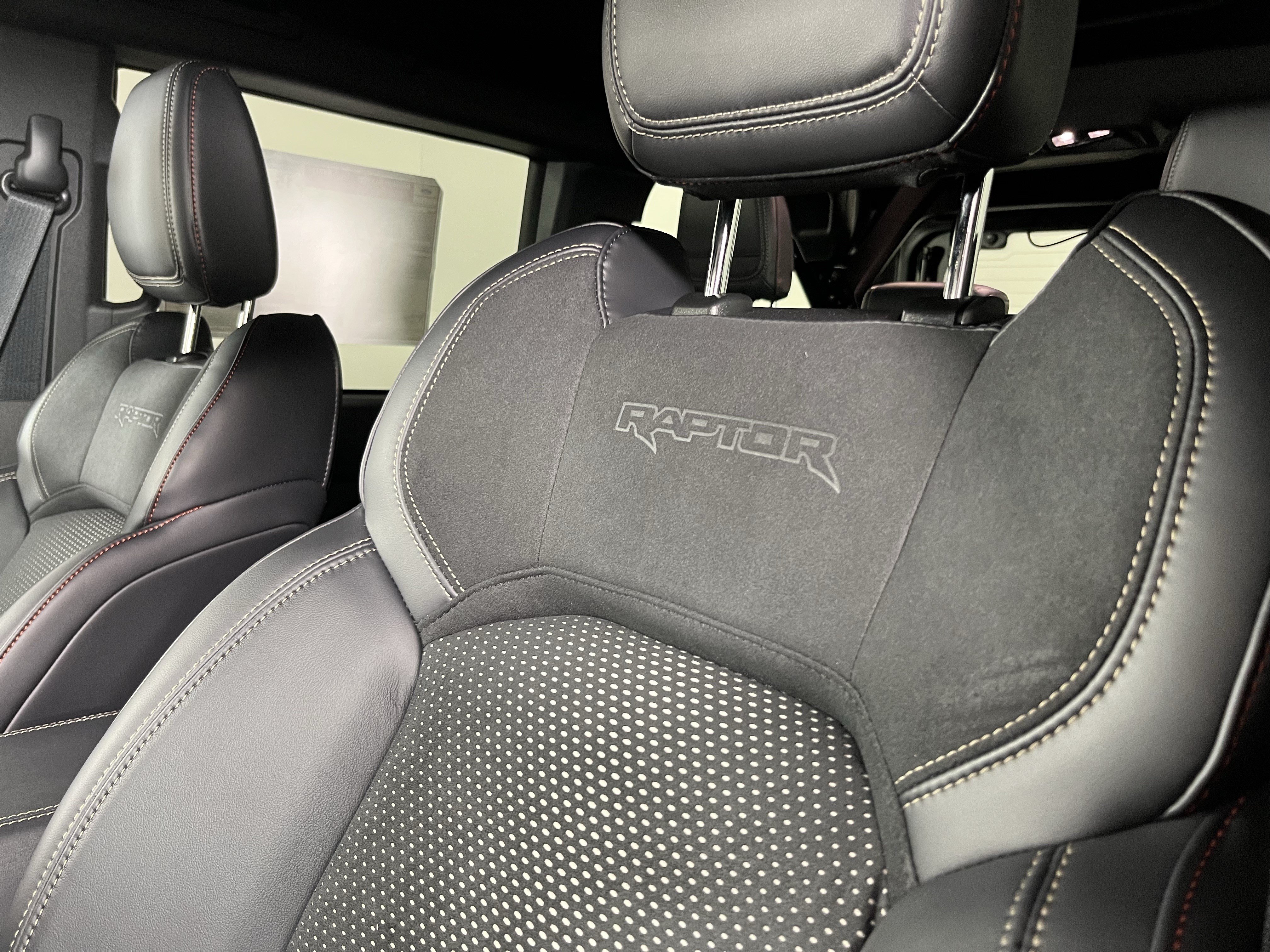 New 2026 Ford Bronco Raptor w/ Interior Carbon Fiber Pack AWD/4WD image 17