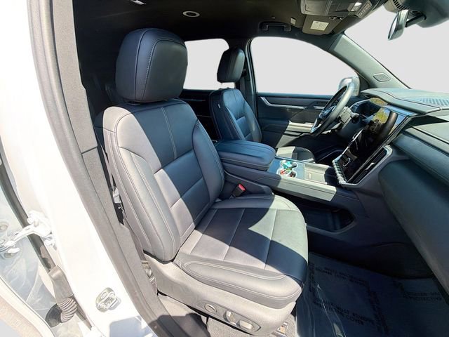 Used 2024 GMC Acadia Elevation FWD image 15