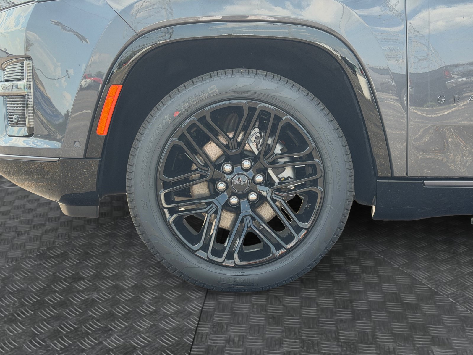 New 2026 Jeep Grand Wagoneer L Limited AWD/4WD image 16