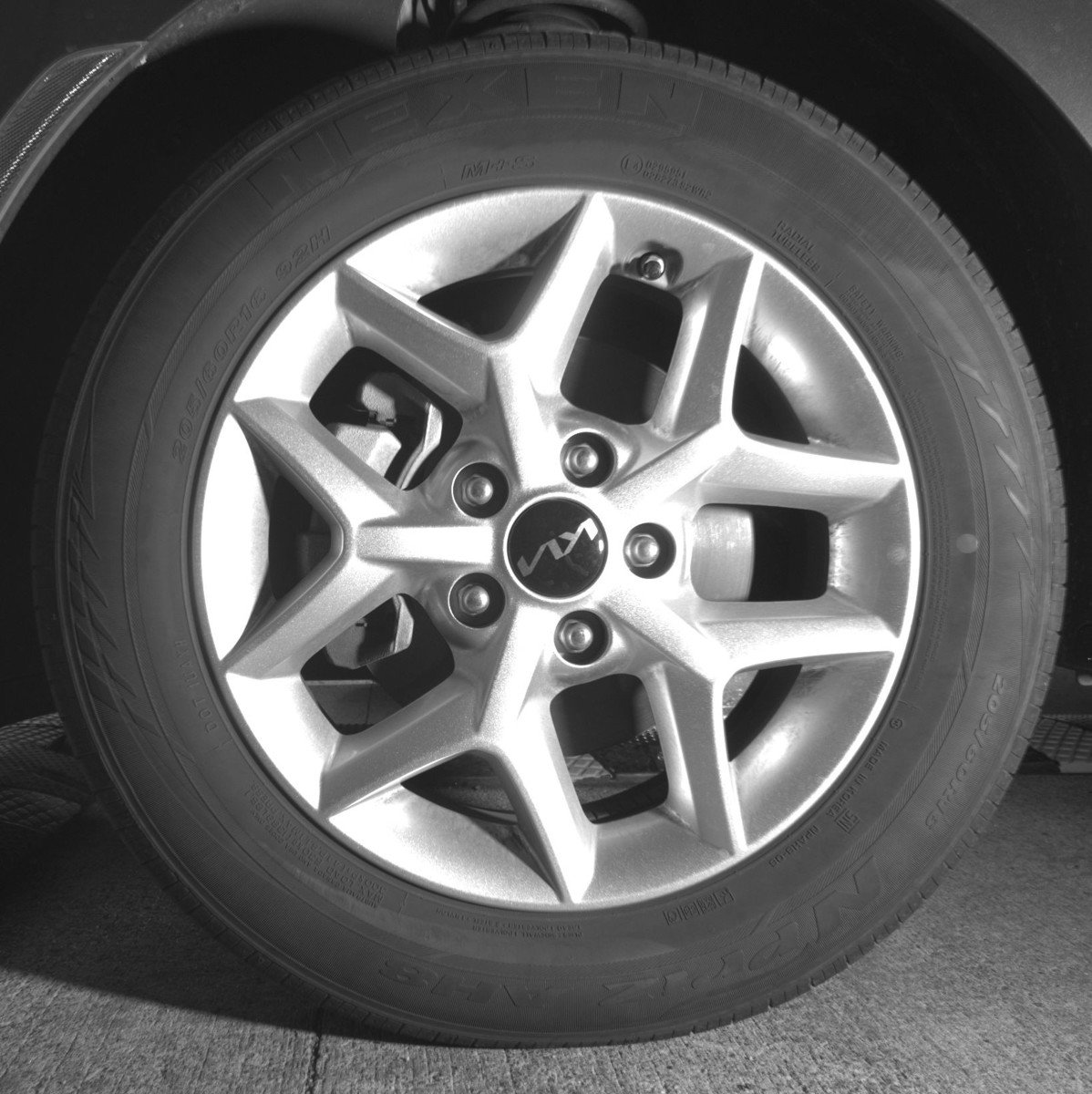 Used 2025 Kia Soul LX w/ LX Technology Package FWD image 12