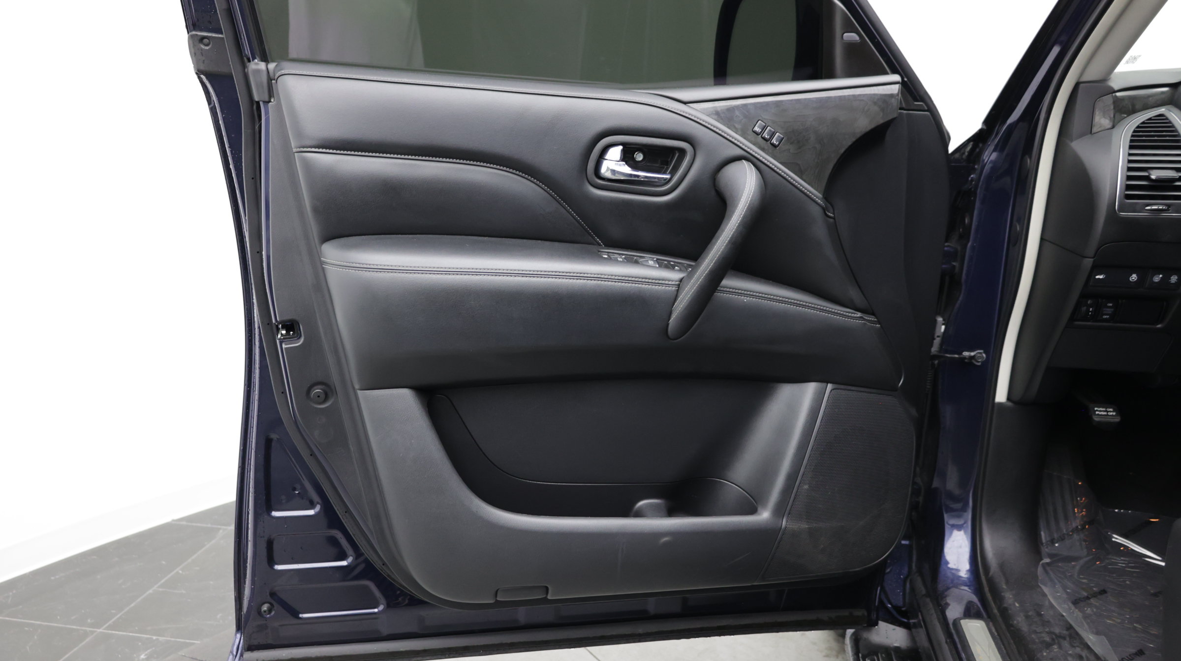 Used 2021 INFINITI QX80 Luxe RWD image 13