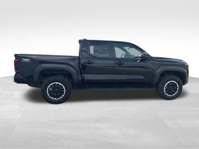Used 2024 Toyota Tacoma TRD Off-Road image 10