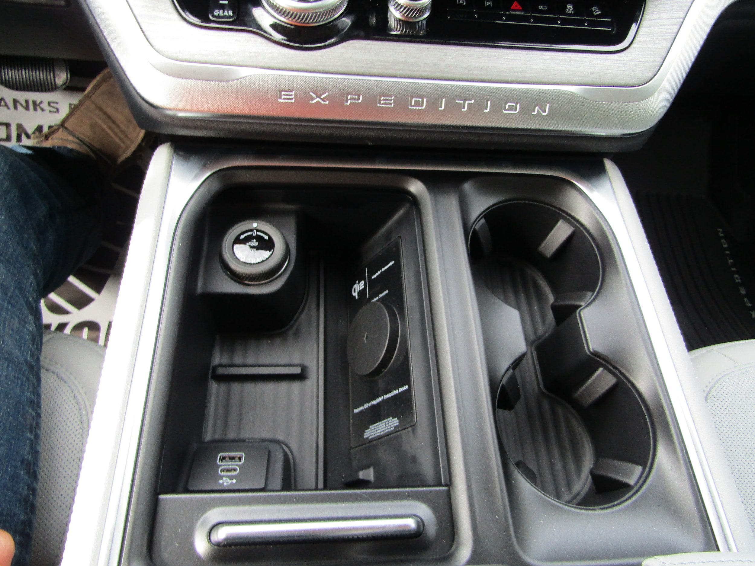 New 2027 Ford Expedition Platinum AWD/4WD image 32