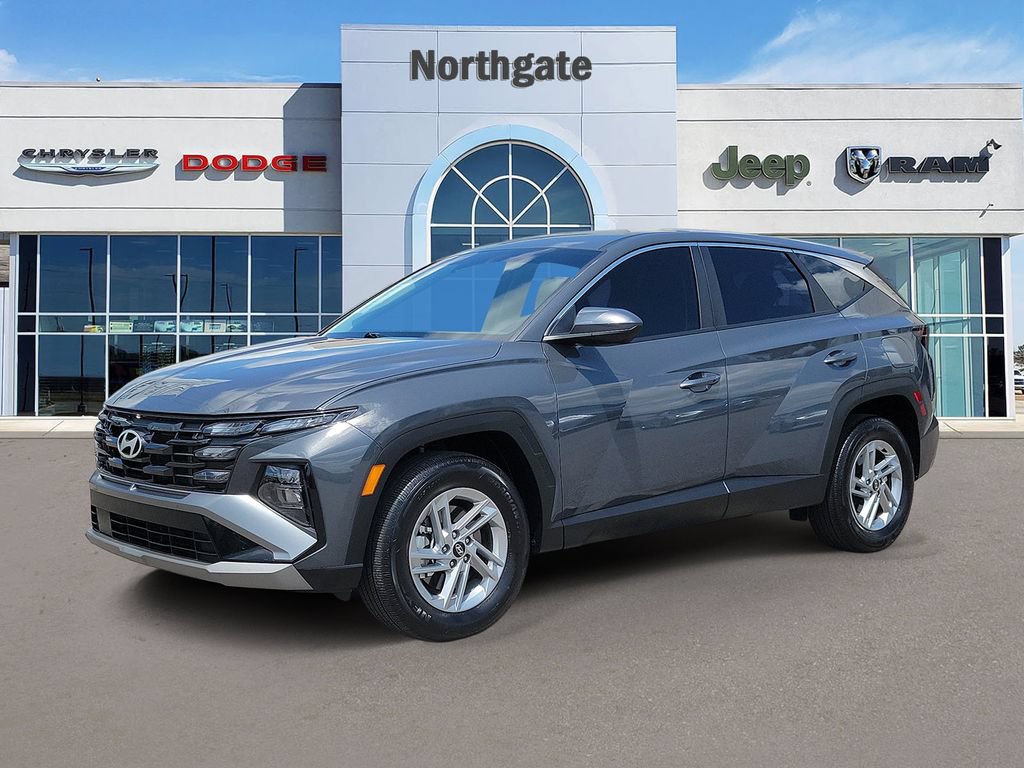Used 2026 Hyundai Tucson SE AWD/4WD image 2