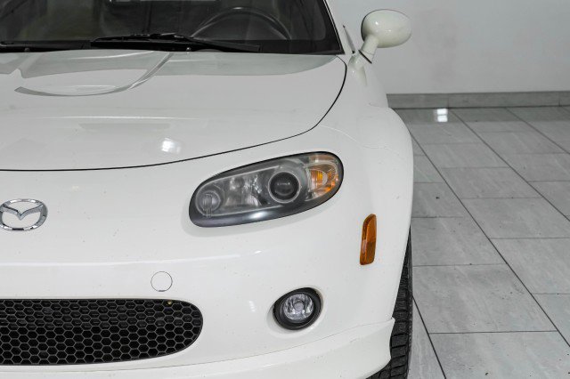 Used 2008 MAZDA MX-5 Miata Grand Touring w/ Premium Pkg RWD image 39