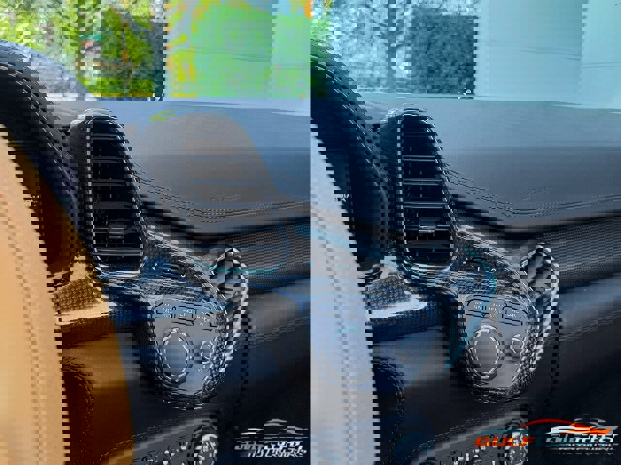 Used 2014 Ferrari 458 Spider image 15