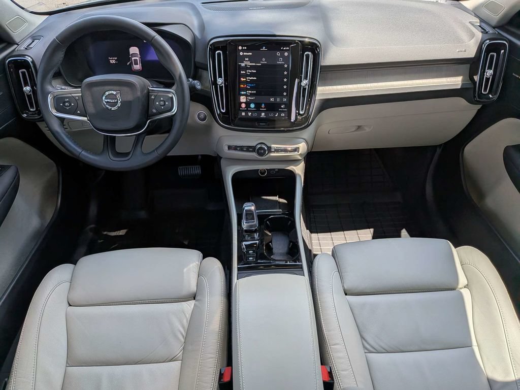 Certified 2023 Volvo XC40 B5 Ultimate w/ Climate Package AWD/4WD image 22