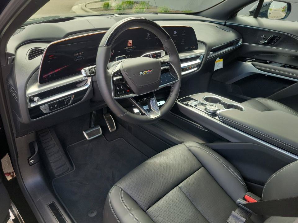 Certified 2026 Cadillac Lyriq V AWD/4WD image 30