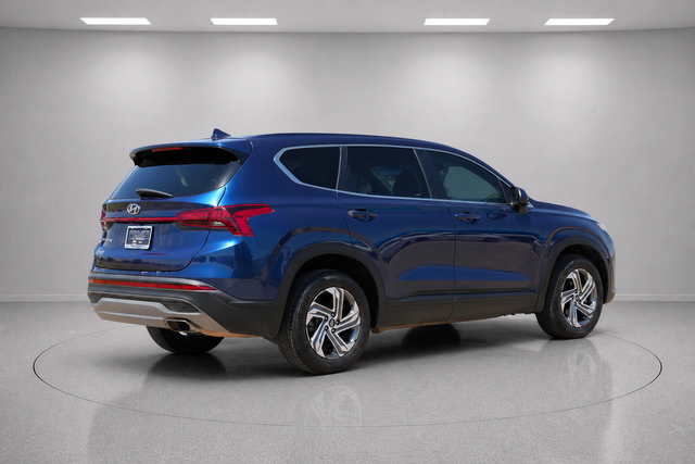 Used 2023 Hyundai Santa Fe SE FWD image 3