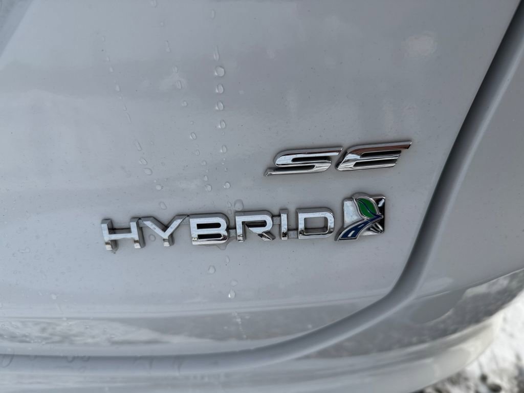 Used 2016 Ford Fusion SE image 12