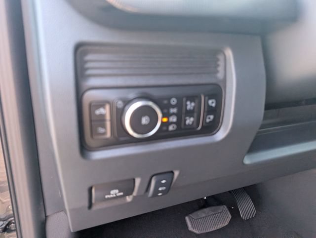 New 2026 Ford F250 Platinum AWD/4WD image 18