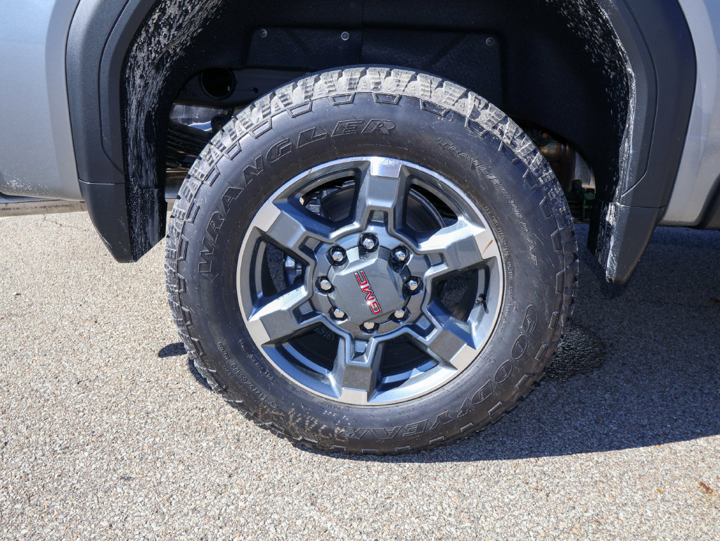 New 2026 GMC Sierra 2500 SLT w/ SLT Premium Package AWD/4WD image 32